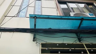 Bán nhà Hoa Lâm, gần phố, ngõ Thông, 31m2 x 4 tầng, DÂN XÂY, chắc chăn, Ở NGAY