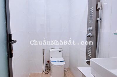 Cần bán nhà nằm trong khu dân cư Cao Cấp 