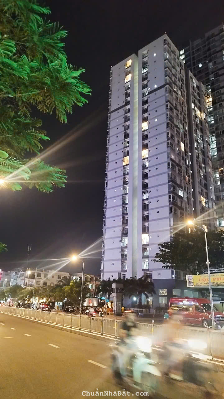 Bán nhà mặt tiền 99A Lý Chiêu Hoàng, P10 Quận 6 (20x75m) Đang kinh doanh nhà hàng