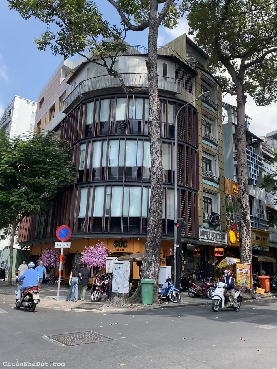 VỊ TRÍ ĐẸP GÓC 2MT PHÓ ĐỨC CHÍNH - HÀM NGHI QUẬN 1- HĐ THUÊ 240TRIỆU- DT 7X18M - 5 TẦNG - GIÁ 65 TỶ