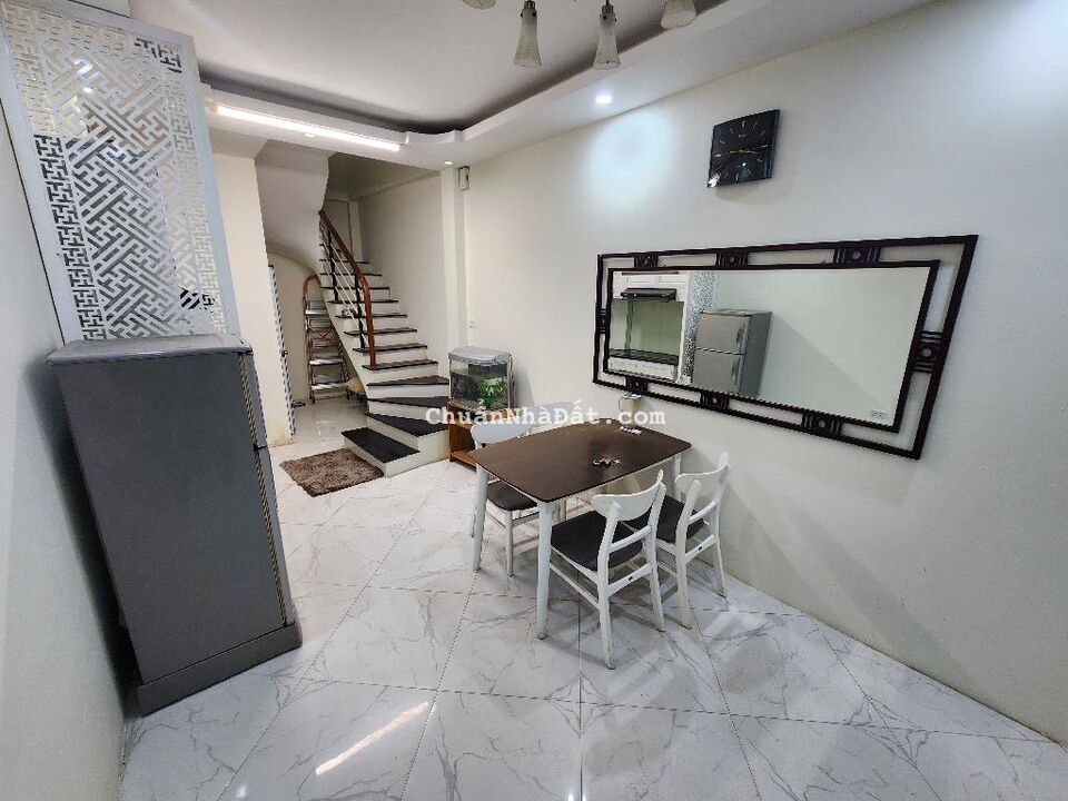 Bán gấp nhà Trịnh Công Sơn, gần Hồ Tây thông Lạc Long Quân 30m2, giá 5.9 tỷ 