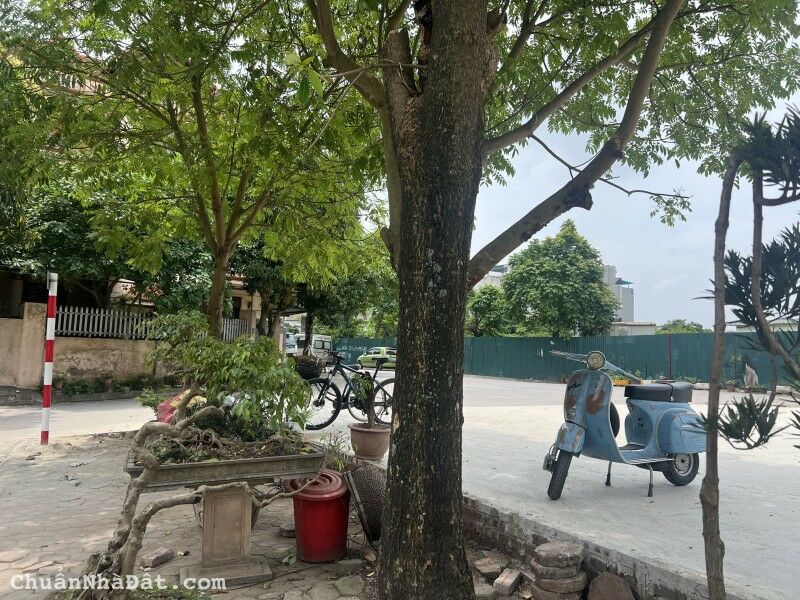 Cực hiếm, Bán nhà C4 Thạch Bàn, 55m2, Ngõ thông, Ôto dừng đỗ, Đầu tư, KD