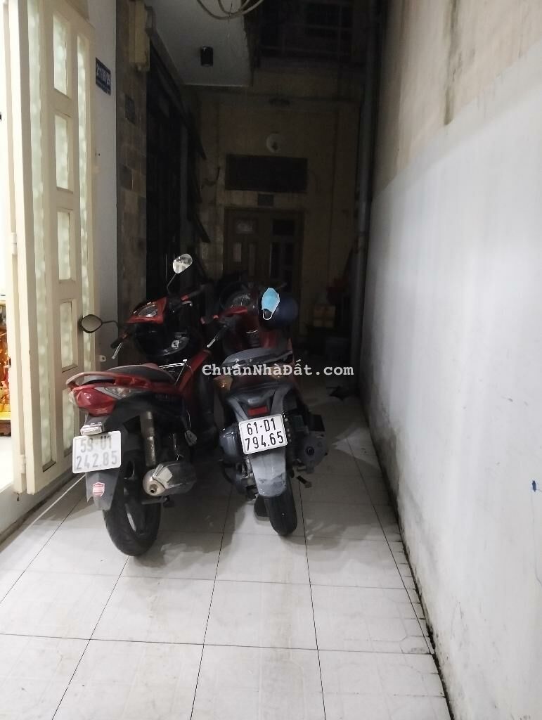 HẺM XE HƠI SÁT VÁCH. HOÀNG HOA THÁM, BÌNH THẠNH, 3 TẦNG MỚI Ở NGAY. GIẢM 550TR CHỈ CÒN 3T TL 