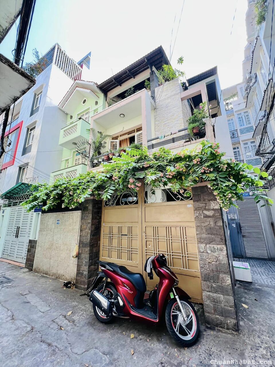 MẶT TIỀN MINI PHỐ, NGUYỄN THỊ HUỲNH, PHÚ NHUẬN, 104M2 BỀ THẾ NHƯ VILLA, GIẢM 600TR CHỈ 23.9T TL.