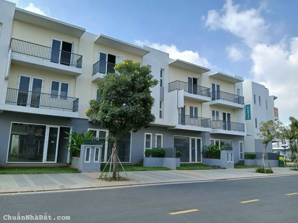 Bán shophouse 7x15m dự án gần vòng xoay Phú Hữu, Quận 9. Giá: 7 Tỷ. Đã có Sổ Hồng. LH: 0933945853