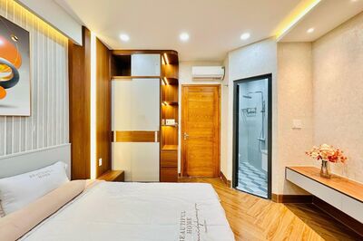 Bán Nhà Q11 đường Lý Nam Đế P7.  20m2. giá 2tỷ190triệu SHR chính chủ.