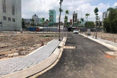 Bán lô đất đường số 10 Tân Phong Q7, giá 2 tỷ 700, DT 80m2, sổ hồng riêng, xây dựng tự do.