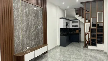 Cho thuê nhà riêng phố Nguyễn Lam Phúc Đồng 9tr 3pn 0976620540