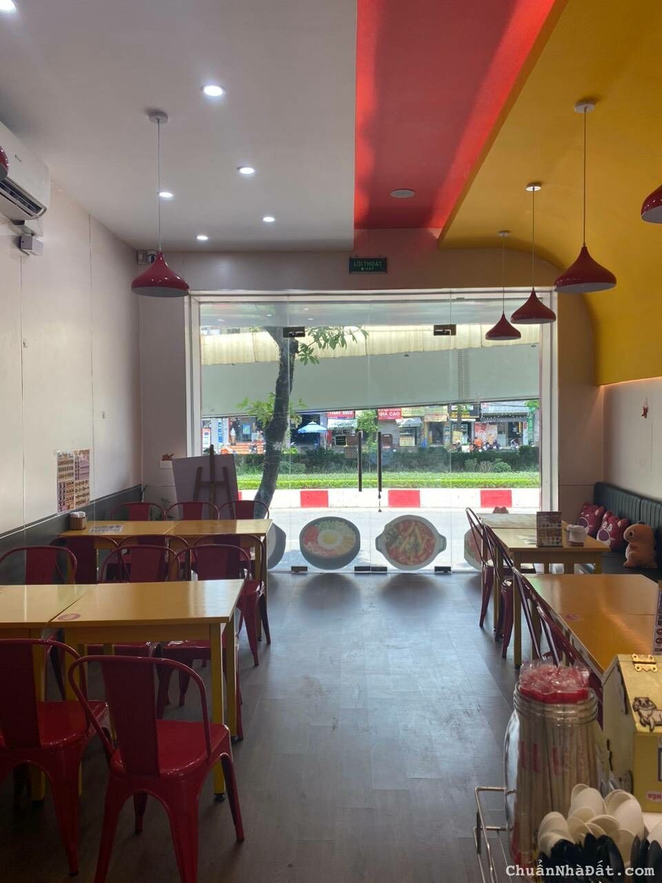 Cho Thuê nhà MP Nguyễn Chí Thanh, Đống Đa 42M x 4T giá 35tr - mọi mô hình kinh doanh