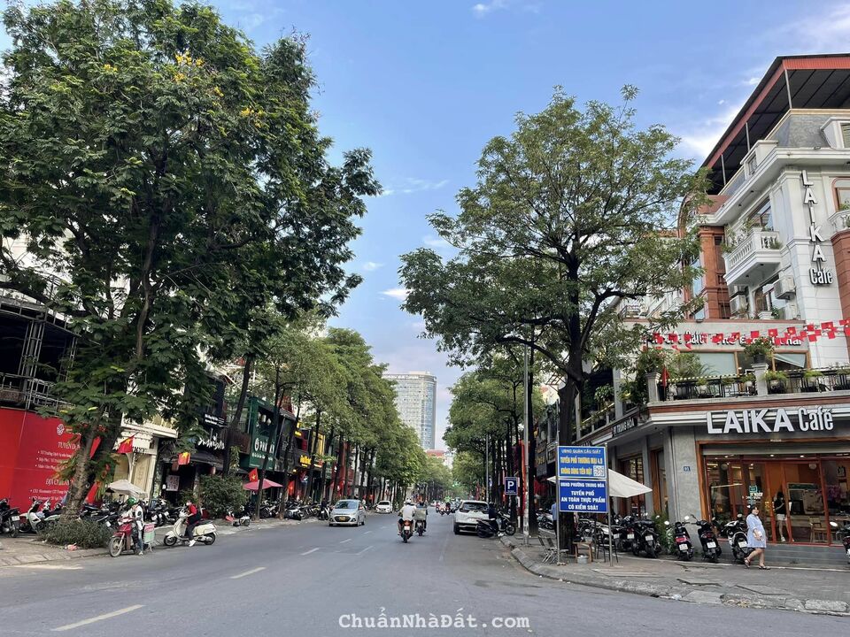 Cho thuê nhà  mặt phố Trung Hòa Cầu Giấy 138m x 4T  - MT 6M giá 90tr - KD mọi mô hình