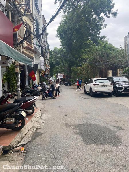 Cho thuê nhà ô tô tránh - KD mọi loại hình Nguyễn Chí Thanh - Đống Đa 35m x 5T giá 16tr