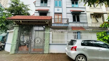 Cho thuê biệt thự Trung Văn, Nam Từ Liêm 175m x 4T giá 45tr, thang máy, vỉa hè, ô tô tránh