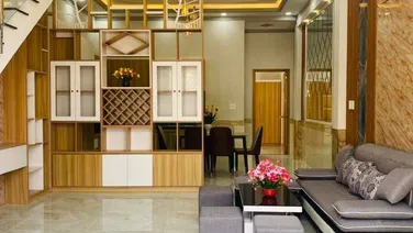 Bán nhà SHR ,Gần Vincom 550 Dĩ An , full nội thất , 75m2 , trệt lầu , 3PN , Giá rẻ Lh 0939208616