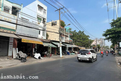 Chính chủ cần bán nhà mặt tiền đường Âu Cơ, Tân Phú. 7x20m. Đang cho thuê 80 triệu
