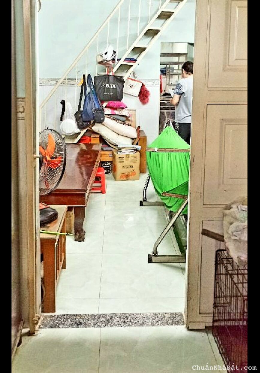 Bán nhanh nhà sát MẶT TIỀN hẻm xe hơi 70m2, nở hậu, đường Phú Thuận, Quận 7.