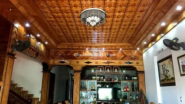 Cần tiền bán gấp nhà biệt thự 3 tầng toàn gỗ rộng hơn 700m2 đất ở 100% giữa Phường 1, TTTP Đông Hà