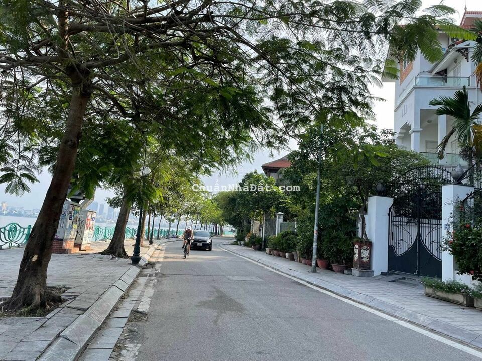 Bán Gấp 460m2 Đất Phố Quảng Khánh, Tây Hồ_MẶT NGÕ Ôtô_SÁT HỒ_MT19m, Nhỉnh 300 triệu/m2