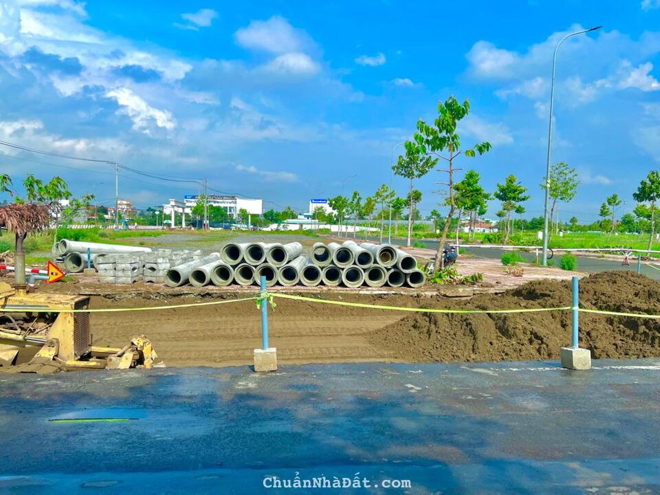 CẦN BÁN LÔ ĐẤT NGAY TẠI TRUNG TÂM CHỈ 1TY098