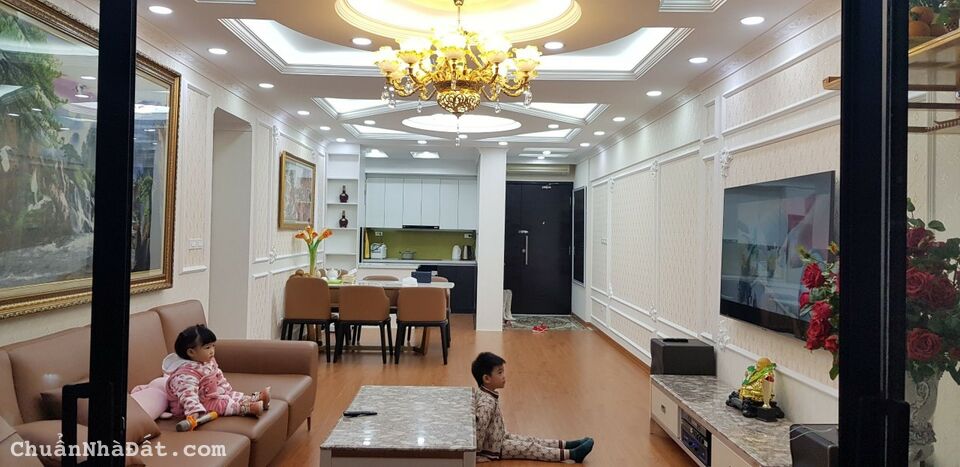 Bán căn hộ chung cư Trung Yên  1 –  Trung Kính 120m2 3PN 2WC đủ đồ giá 6.* tỷ LH 0986128415