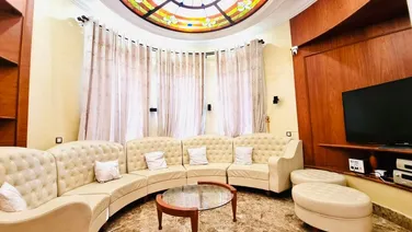 Cần bán biệt thự Vĩnh Điềm Trung, Nha Trang. Căn góc VIP 2 mặt tiền, 293m2, 3 tầng, 4PN, giá 30 tỷ