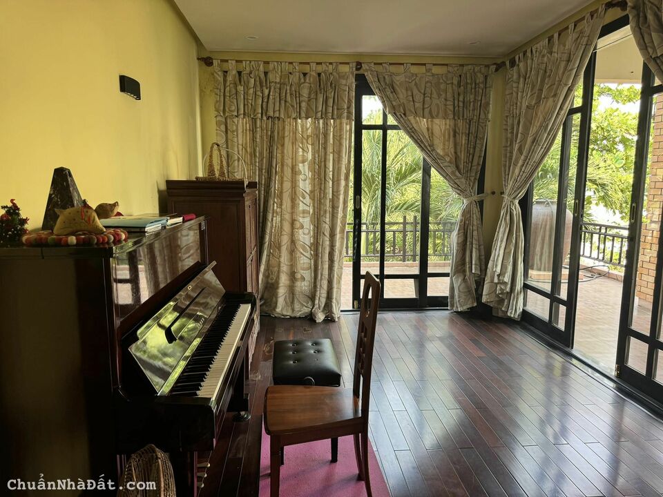 VILLA KIỂU PHÁP ĐẸP - GÓC 2 MẶT TIỀN 450M2 - ĐỘC ĐÁO - NGAY BIỂN MỸ KHÊ