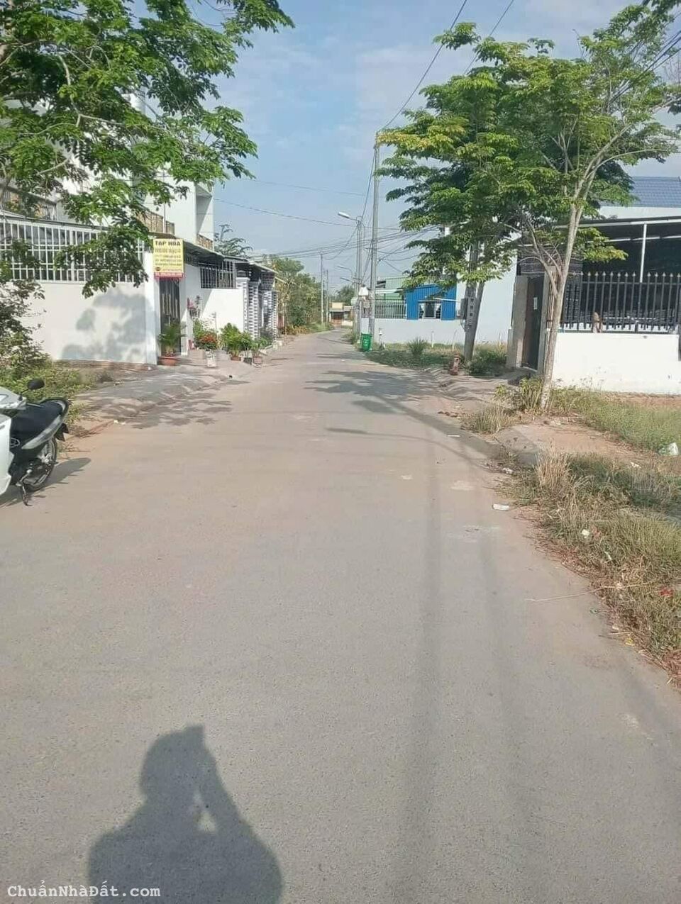 Định cư chỗ khác cần ra hàng gấp đất ở KÊNH A, Lê Minh Xuân,Bình Chánh ,110m2 giá 2.32 tỷ 