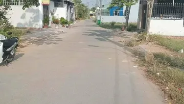 Định cư chỗ khác cần ra hàng gấp đất ở KÊNH A, Lê Minh Xuân,Bình Chánh ,110m2 giá 2.32 tỷ