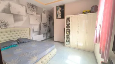 Bán gấp nhà 2 tầng 87.7 m2 (ngang 8mx10.9m) mặt tiền đường Quận 2, Thủ Đức, Giá 11.8 tỉ.