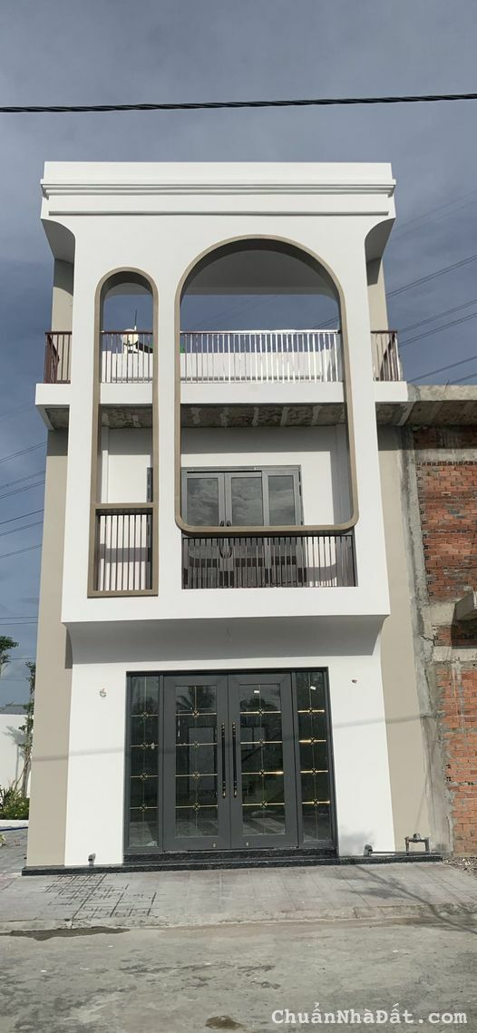 Nhà 1 trệt 1 lầu mới xây ngay thị trấn Tân Hiệp