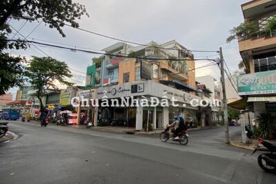 Bán nhà căn góc đường Văn Cao, quận Tân Phú, 7.8x18m, 3 tấm, 22 tỷ