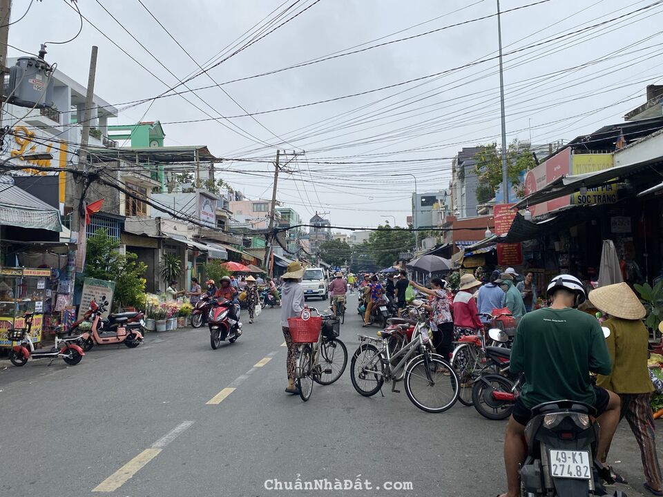 Cho thuê nhà mặt tiền Hoàng Văn Hợp, ngay chợ, Bình Tân, 13 triệu, 4x17m, 2 lầu