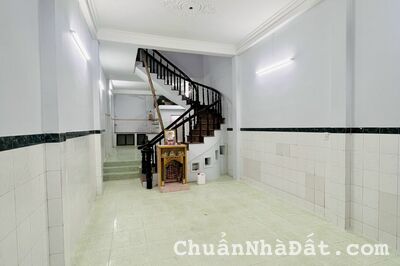 Cho thuê nhà mặt tiền Hoàng Văn Hợp, ngay chợ, Bình Tân, 13 triệu, 4x17m, 2 lầu