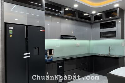 Chính chủ gửi bán nhà 56m2 2tỷ950 Hoàng Bật Đạt P15 Tân Bình. Sổ hồng riêng chính chủ. Hoàn công.