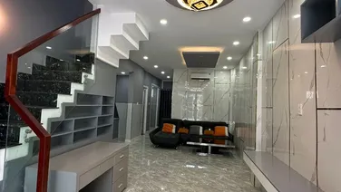 Bán nhà 3 tầng mặt tiền Lý Chính Thắng, Q3. 4x15 nở hậu - 9,2 tỷ tl