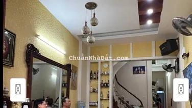 Nhà phân lô 35m * 5 tầng , Ô tô đỗ cửa ngay sát phố trung tâm Hai Bà Trưng