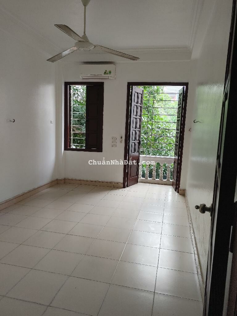 bán nhà  Ngũ Nhạc Hoàng Mai 38 m 4 tầng rộng 3.2 m giá 4.8 tỷ