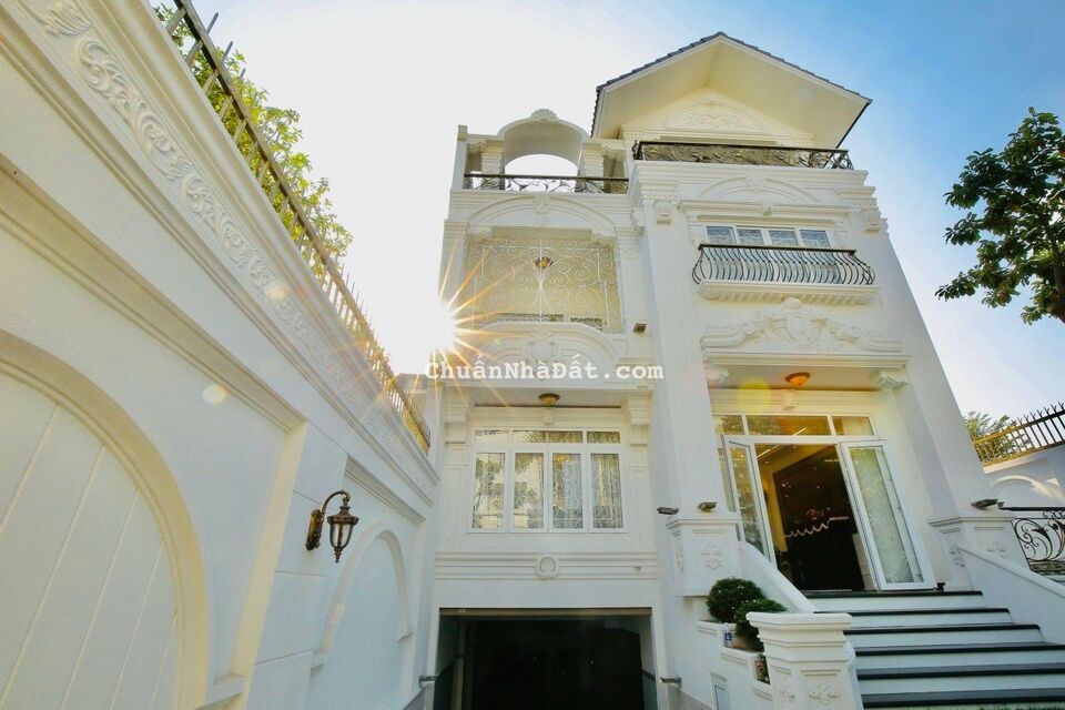 Bán biệt thự Elsas Villa Quận 2, trung tâm TP. Thủ Đức, DT: 11x22m, Hầm + 4 tầng, giá: 50 tỷ TL