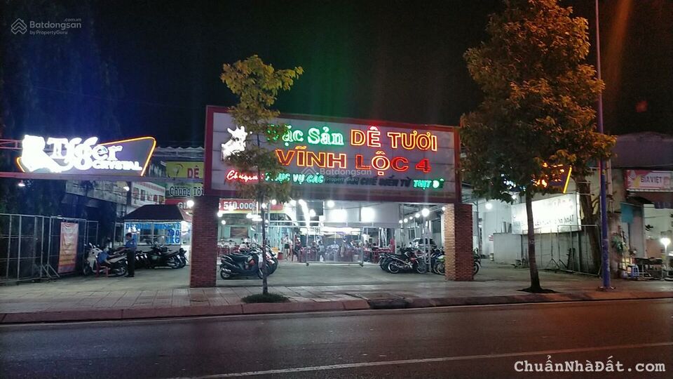 Bán nhà mặt tiền Lê Thị Hà Huyện Hóc Môn,DT: 23x78m,  DTCN: 1723m2 thổ cư, giá; 160 tỷ TL