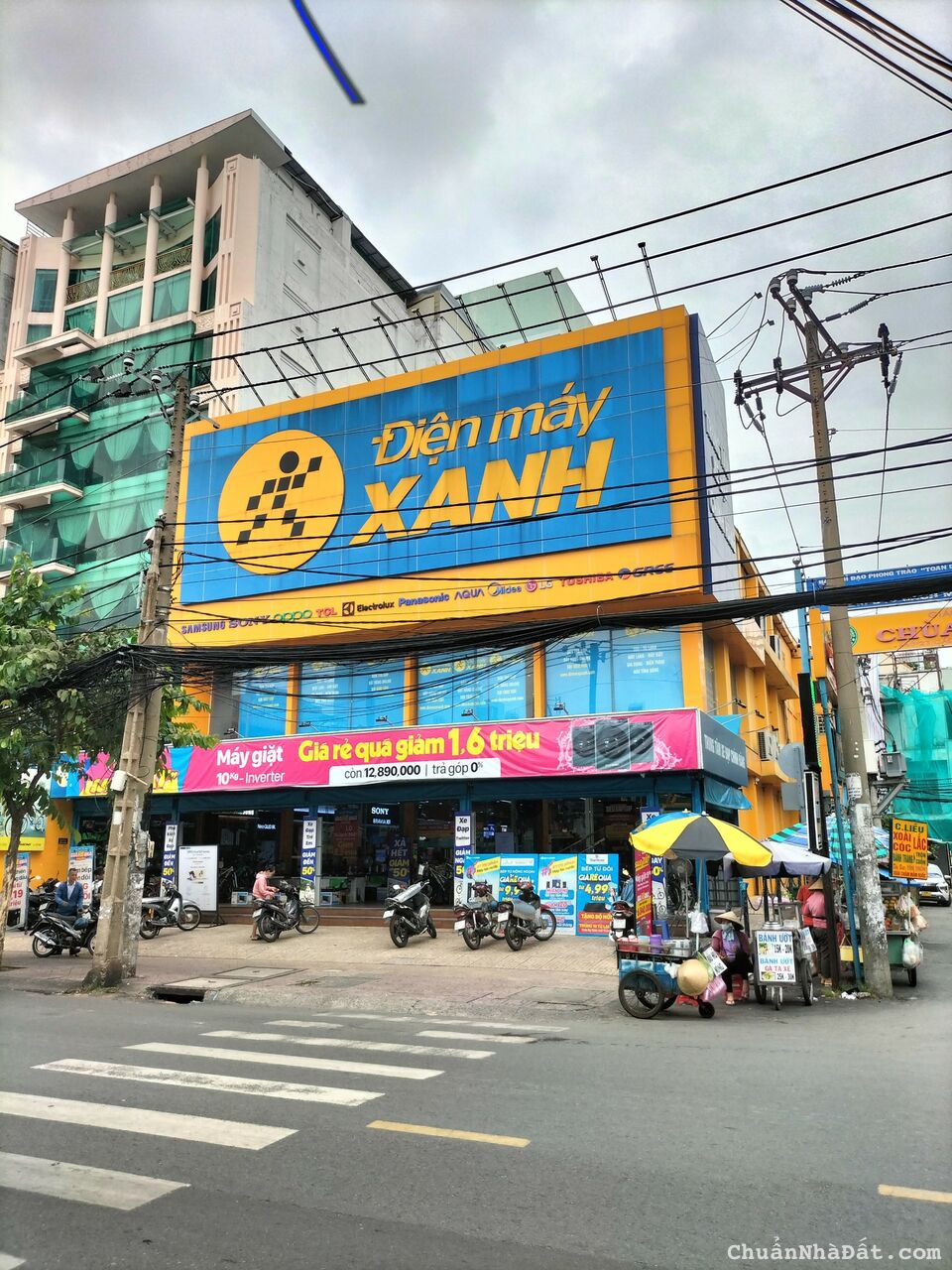 Cho thuê tòa nhà 542 Cách Mạng Tháng Tám Quận 3, DT: 18x35m, Hầm + 4 lầu, giá: 500tr/ tháng