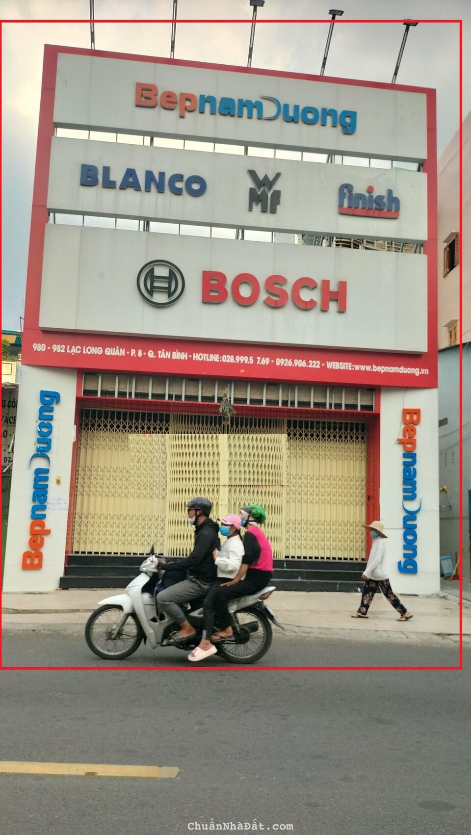 Cho thuê nhà mặt tiền 980-982 Lạc Long Quân Quận Tân Bình, DT: 8.5x24m, 1 lầu, giá; 60tr TL