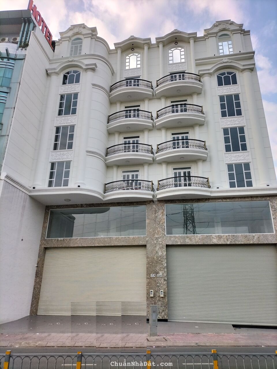 Cho thuê nhà mặt tiền Nguyễn Đình Chiểu Quận 3, DT: 11.7x24m, Hầm + 6 lầu, DTXD: 1200m2, giá: 400TL