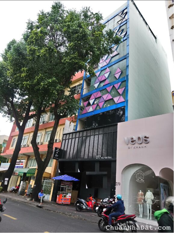 Cho thuê nhà 277 Nguyễn Trãi Quận 1, DT: 8x20m, Hầm + 10 tầng, giá: 350tr thương lượng