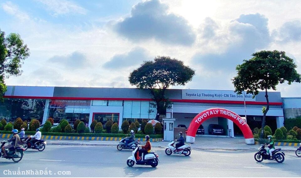 Cho thuê nhà mặt tiền số 682A Trường Chinh Quận Tân Bình, DT: 40x90m, Giá: 750tr TL