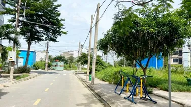 Mặt tiền đường 105 Trịnh Quang Nghị 5x22 đúc 4 tầng 110m2 chỉ 8 tỷ 9