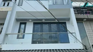 Mới sơn sửa cần sang nhà 40m2 Nam Kỳ Khởi Nghĩa, Q3 chỉ 3 tỷ 130, ngay sau tòa Grand Central