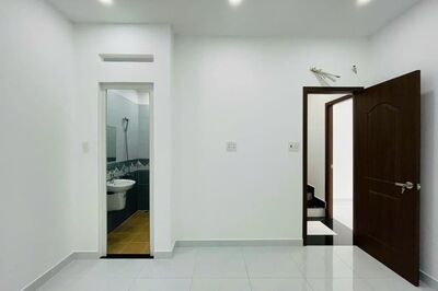 Bán gấp nhà 40m2 Nam Kỳ Khởi Nghĩa, P7, Q3. Đường rộng 5m, xây 4 lầu và lửng