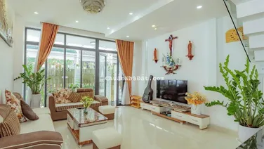 CHO THUÊ NHÀ NGUYÊN CĂN HẺM Ô TÔ PHÙ ĐỔNG THIÊN VƯƠNG, PHƯỜNG 8 ĐÀ LẠT, 5PN FULL NỘI THẤT 18TR