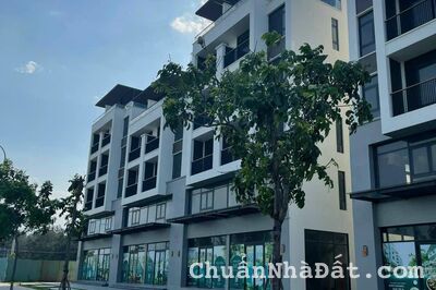  Vị thế vàng cho kinh doanh với các căn shophouse thiết kế hiện đại, trần cao,