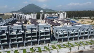 chính sách kích cầu và thu hút du khách của địa phương.