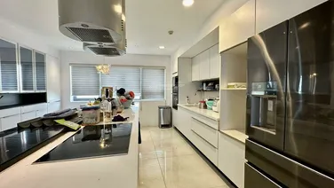 Bán căn Biệt Thự mặt phố KDC Tân quy đông , Tân phong , Quận 7, 7x20m, nhà đẹp , giá tốt